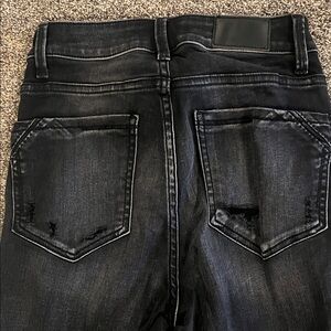 Buckle Women's Black Cropped Jeans